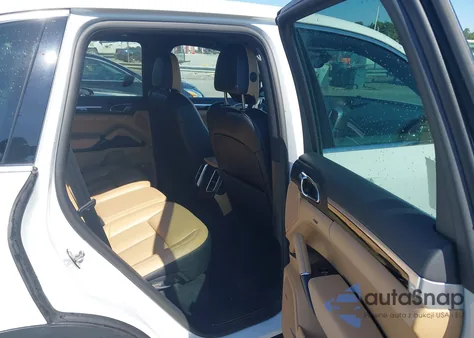 2018 Porsche Cayenne z USA, uszkodzony, nr VIN WP1AA2A21JKA03684